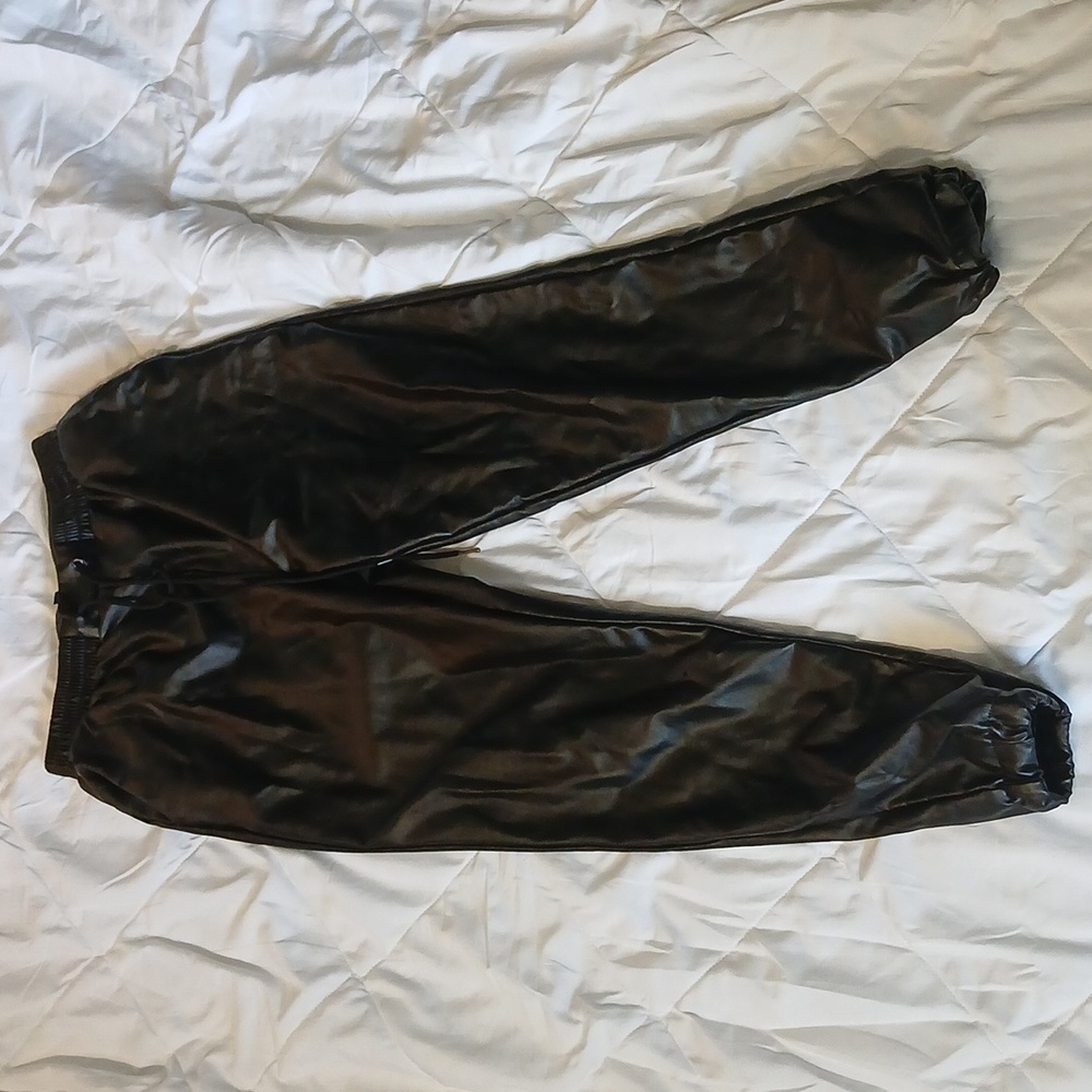 Shinestar black faux leather pants size M